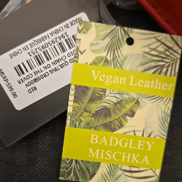 Badgley Mischka Red Quilted Shoulder Bag - Picture 5 of 6